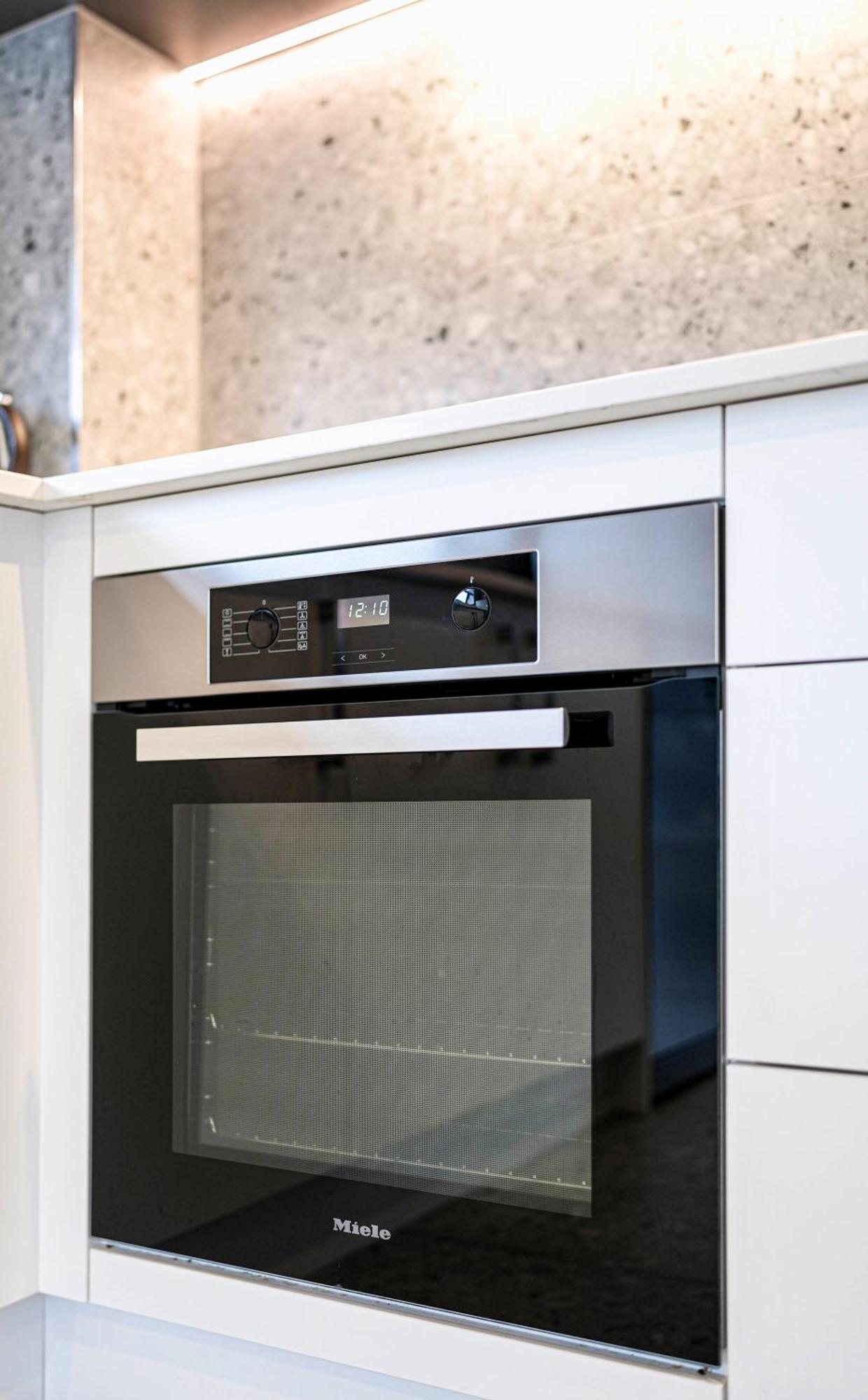 Modern Luxury Suite Near Cbd 3Bed 2Bath Christchurch Exteriör bild